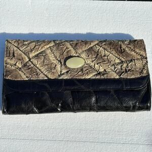 Frog skin purse